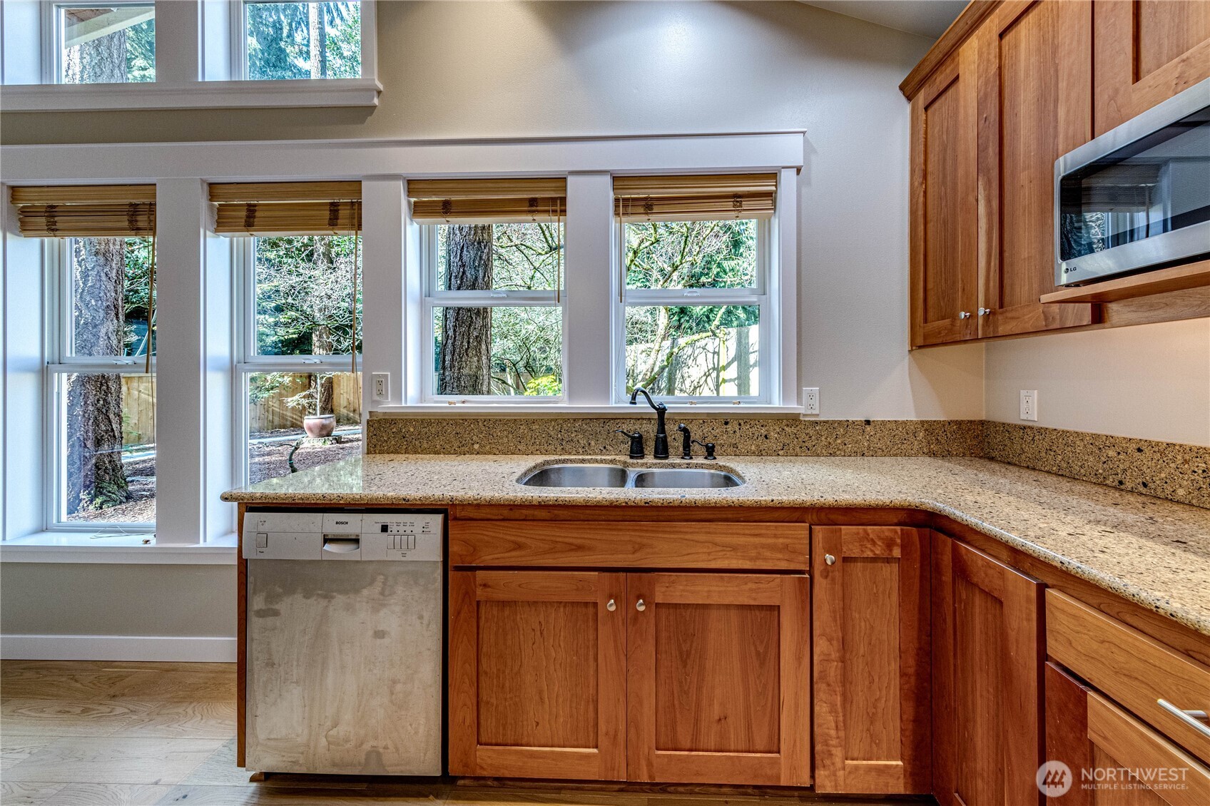 17324 Meadowdale Beach Road Edmonds, WA 98026 - Photo 10 of 40 Gallery Image 10