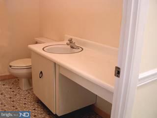 3283 Red Lion Road Philadelphia, PA 19114 - Photo 3 of 6