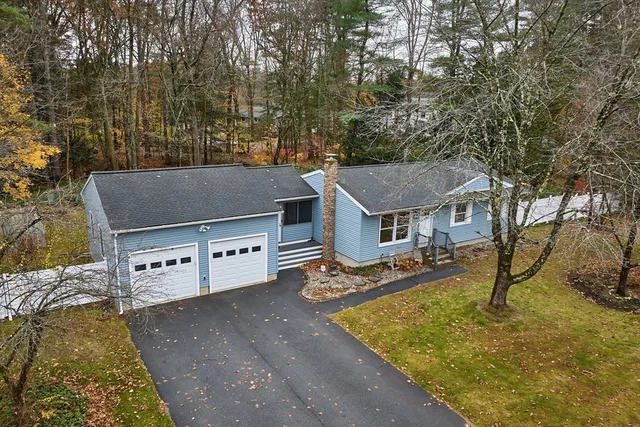 $379,900 | 12 Kingsberry Lane, Southampton, MA 01073