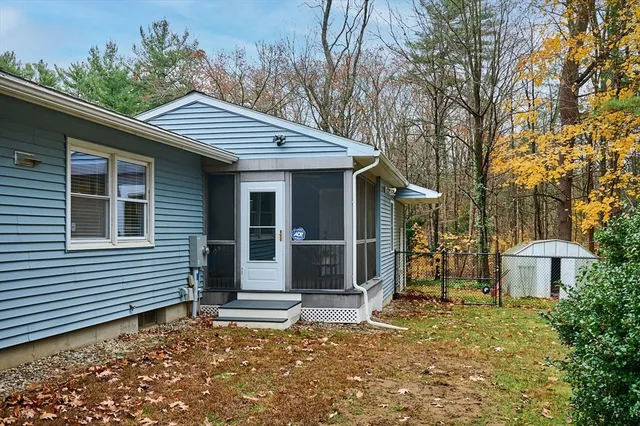 $379,900 | 12 Kingsberry Lane, Southampton, MA 01073