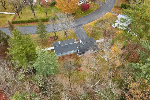 $379,900 | 12 Kingsberry Lane, Southampton, MA 01073