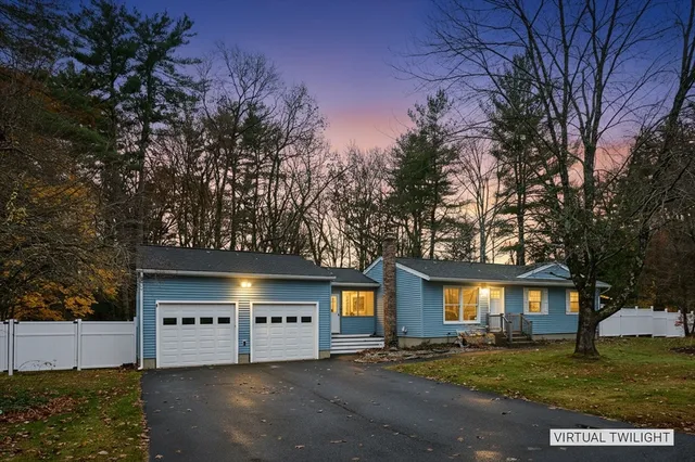 $379,900 | 12 Kingsberry Lane, Southampton, MA 01073