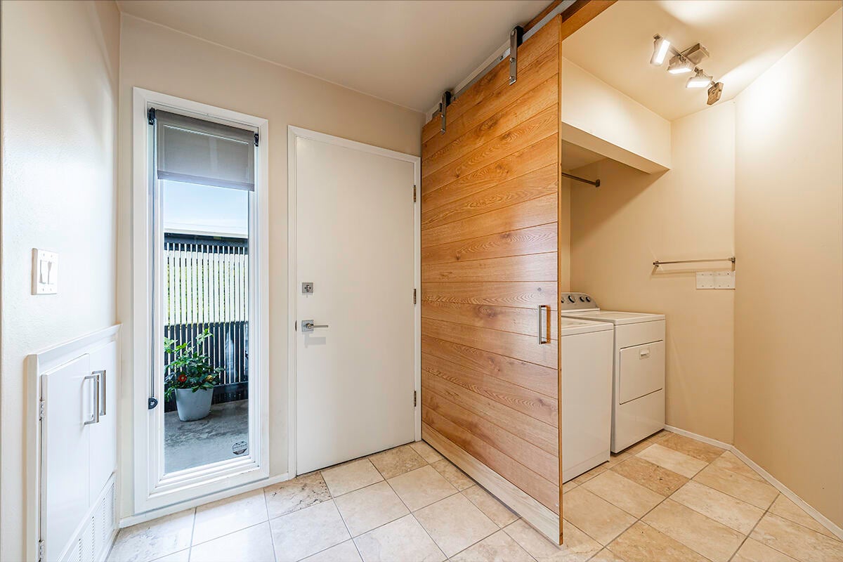 113 South Foothill Road Medford, OR 97504 - Photo 13 of 32 DSC07800-Edit