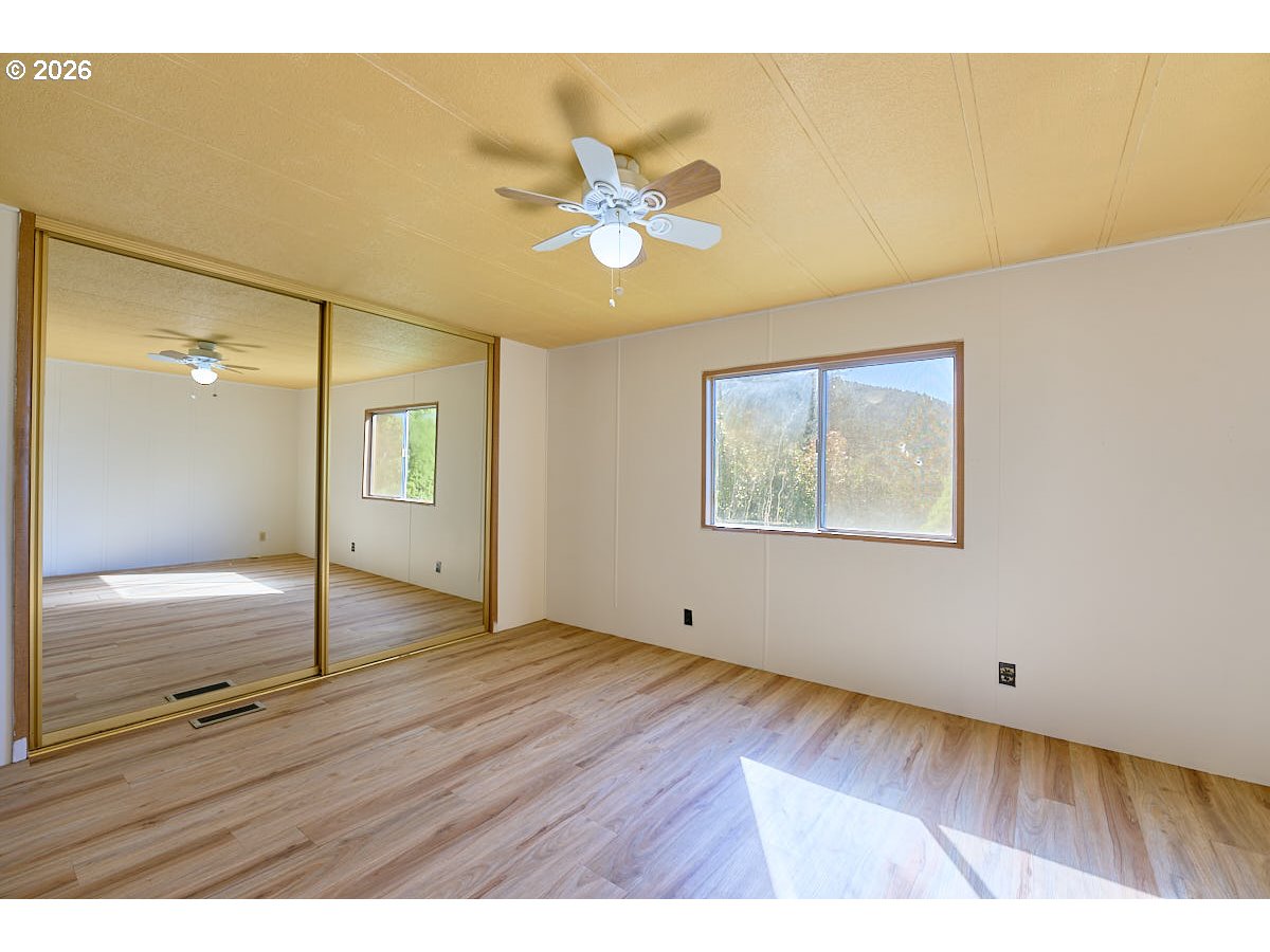 77846 Caudle Lane Lostine, OR 97857 - Photo 15 of 25 a view interior of the house
