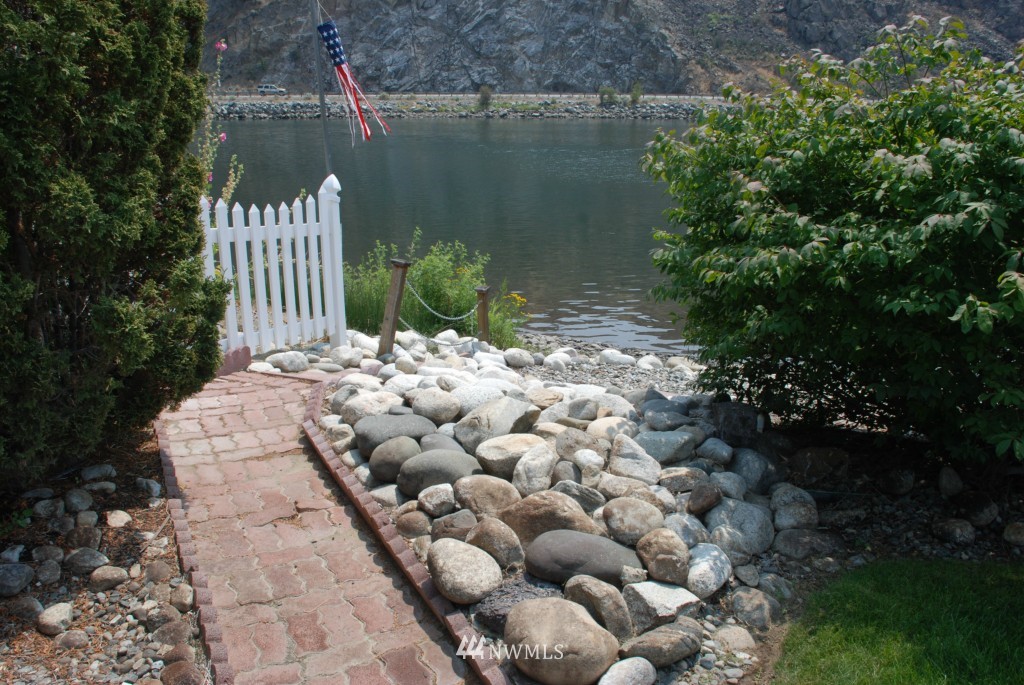 601 Riverside Drive Pateros, WA 98846 - Photo 20 of 23 Gallery Image 20