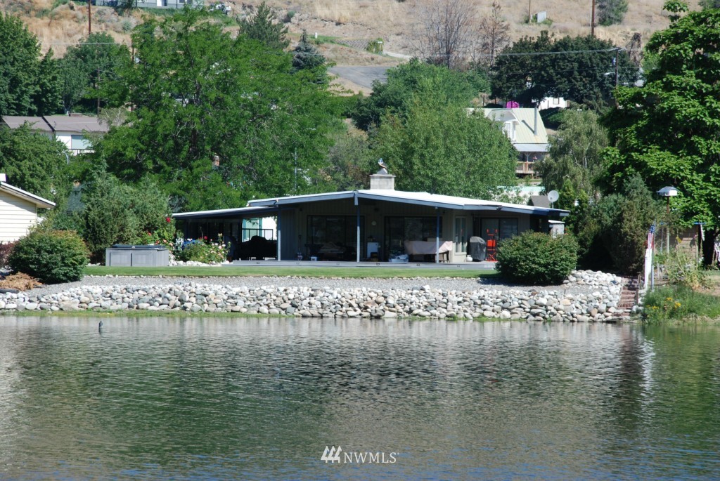 601 Riverside Drive Pateros, WA 98846 - Photo 5 of 23 Gallery Image 5