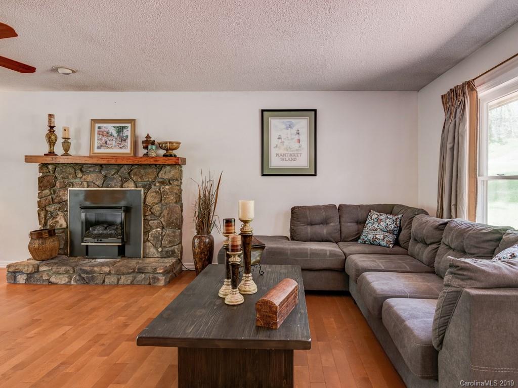 411 English Road Spruce Pine, NC 28777 - Photo 8 of 36 Gallery Image 8