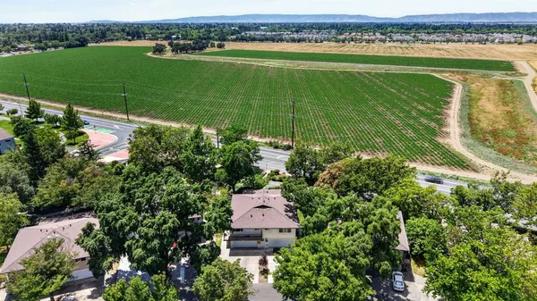 $390,000 | 2708 Pole Line Road, Unit 2, Davis, CA 95618