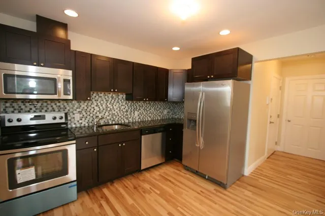 $2,900 | 385 Palisade Avenue, Unit 3, Yonkers, NY 10703