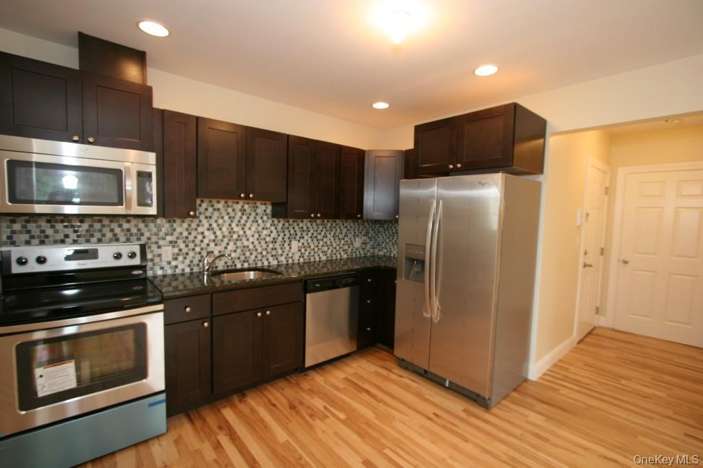 385 Palisade Avenue, Unit 3 Yonkers, NY 10703 - Photo 12 of 22