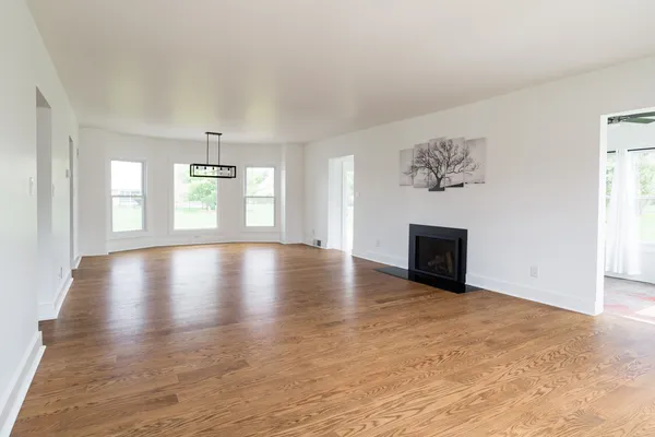 $455,000 | 1600 Bucklin Street, LaSalle, IL 61301