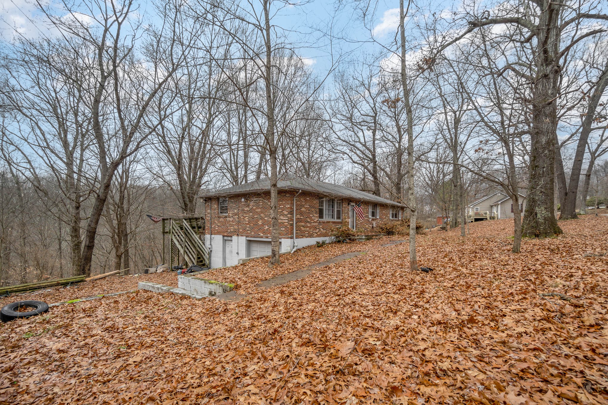 8552 Lewis Road Nashville, TN 37221 - Photo 2 of 19 Gallery Image 2