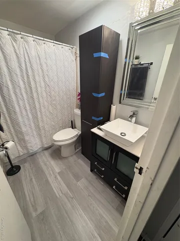 $2,300 | 13 Pinebrook Place, Unit 13, Bay Shore, NY 11706