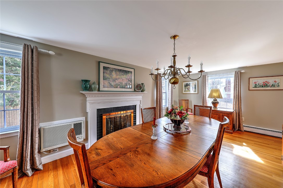 7 Lafayette Road Barrington, RI 02806 - Photo 12 of 27 Current dining room
