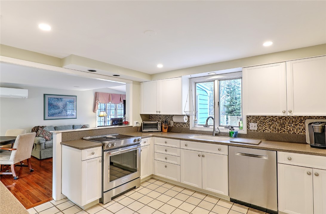 7 Lafayette Road Barrington, RI 02806 - Photo 8 of 27 kitchen