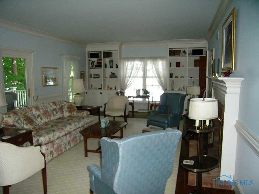 4141 River Road Toledo, OH 43614 - Photo 4 of 20 Gallery Image 4