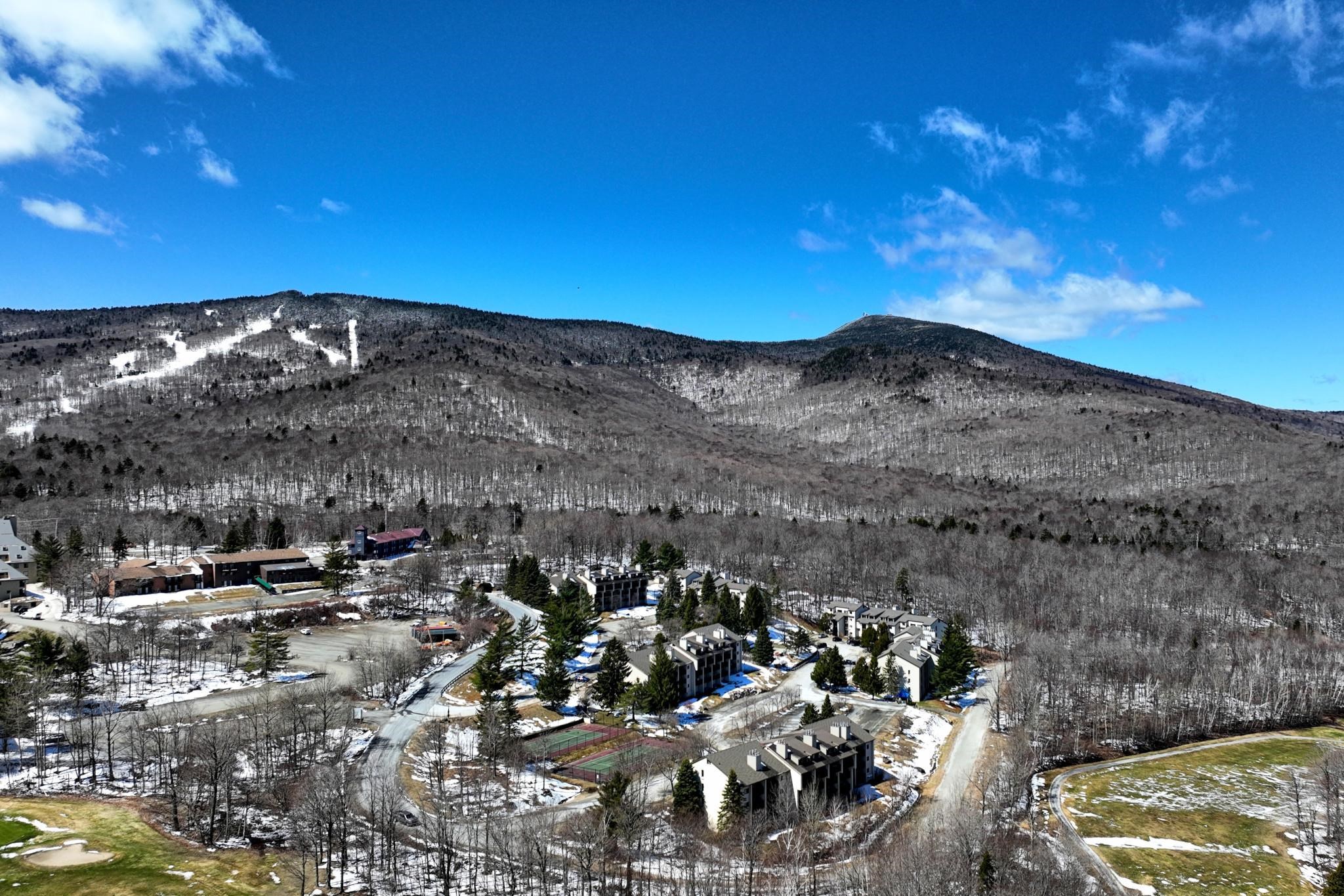 257 Old Mill Road, Unit E12 Killington, VT 05751 - Photo 32 of 37