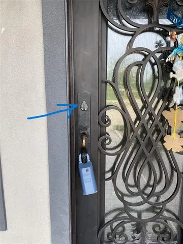 a close view of light fixtures and a utility room with a washer