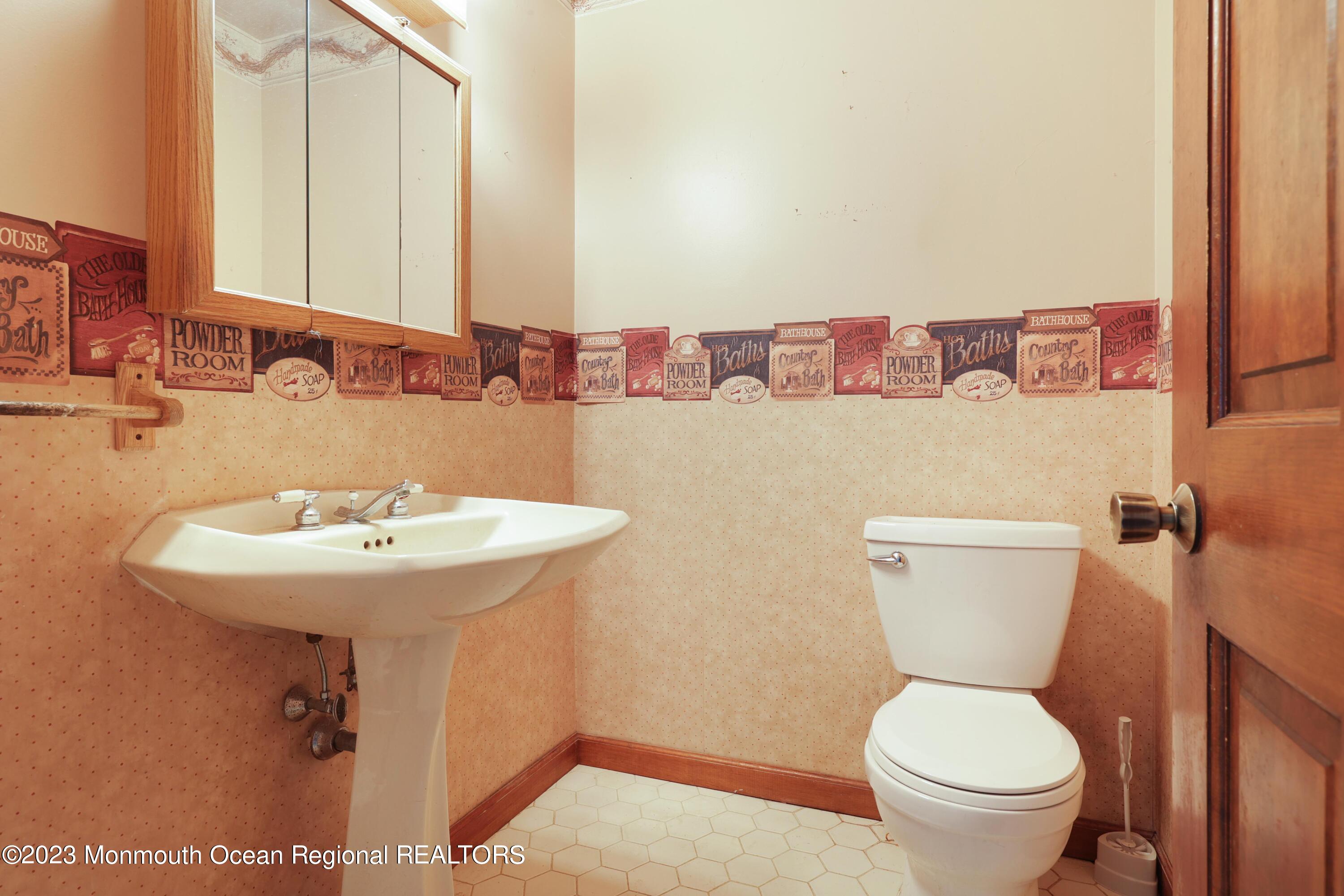 25 Meirs Road Cream Ridge, NJ 08514 - Photo 11 of 17 a bathroom with a sink a toilet and mirror