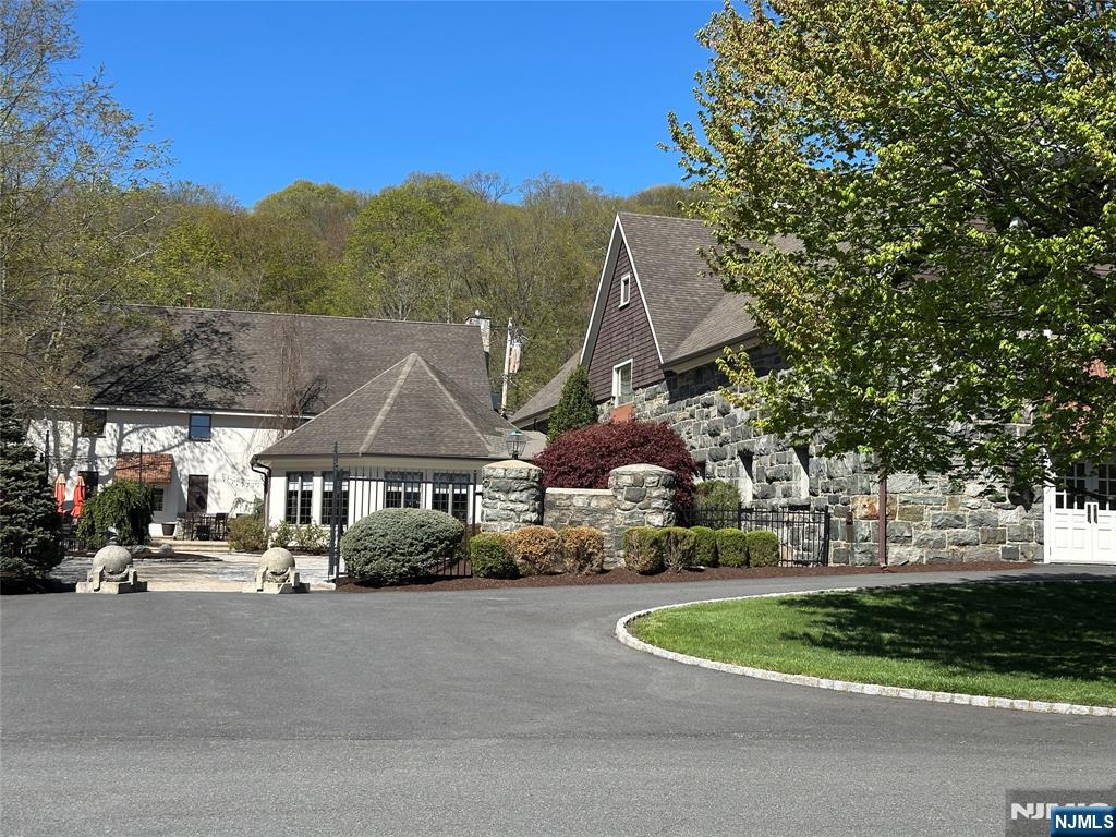 20 Hilltop Road Butler, NJ 07405 - Photo 25 of 26 Gallery Image 25