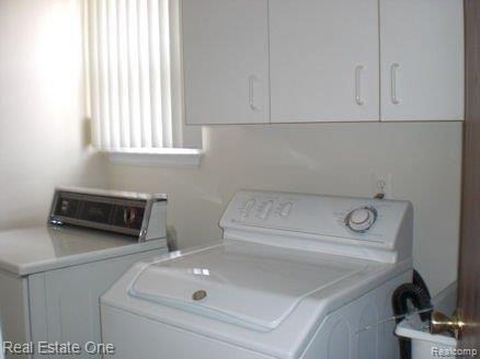 565 Tennyson, Unit 82 Rochester, MI 48307 - Photo 11 of 13 Tennyson 565-2nd floor Laundry R
