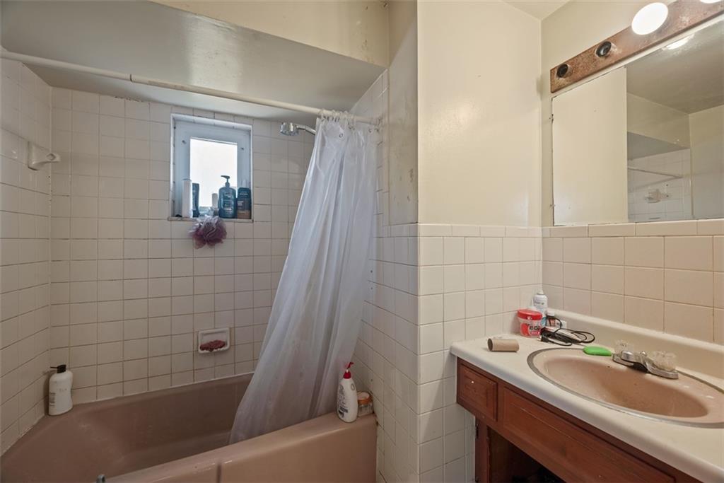 803 7th Street McKees Rocks, PA 15136 - Photo 12 of 28