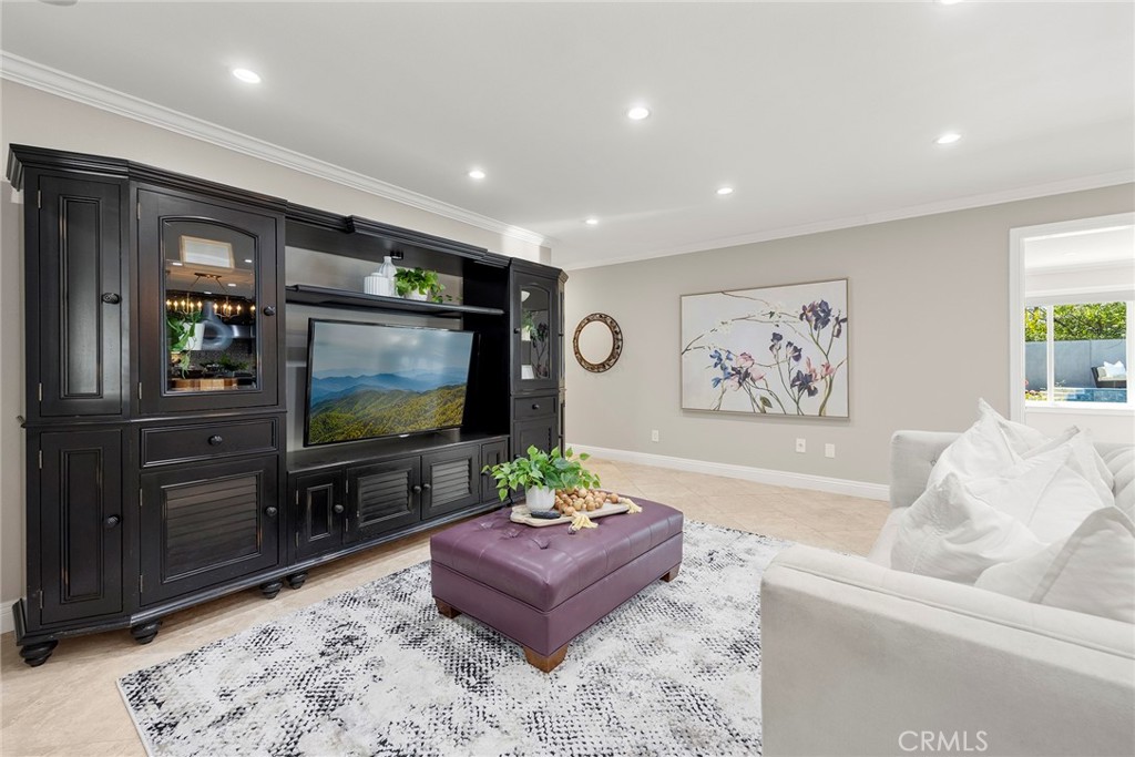 1532 West Domingo Road Fullerton, CA 92833 - Photo 8 of 43