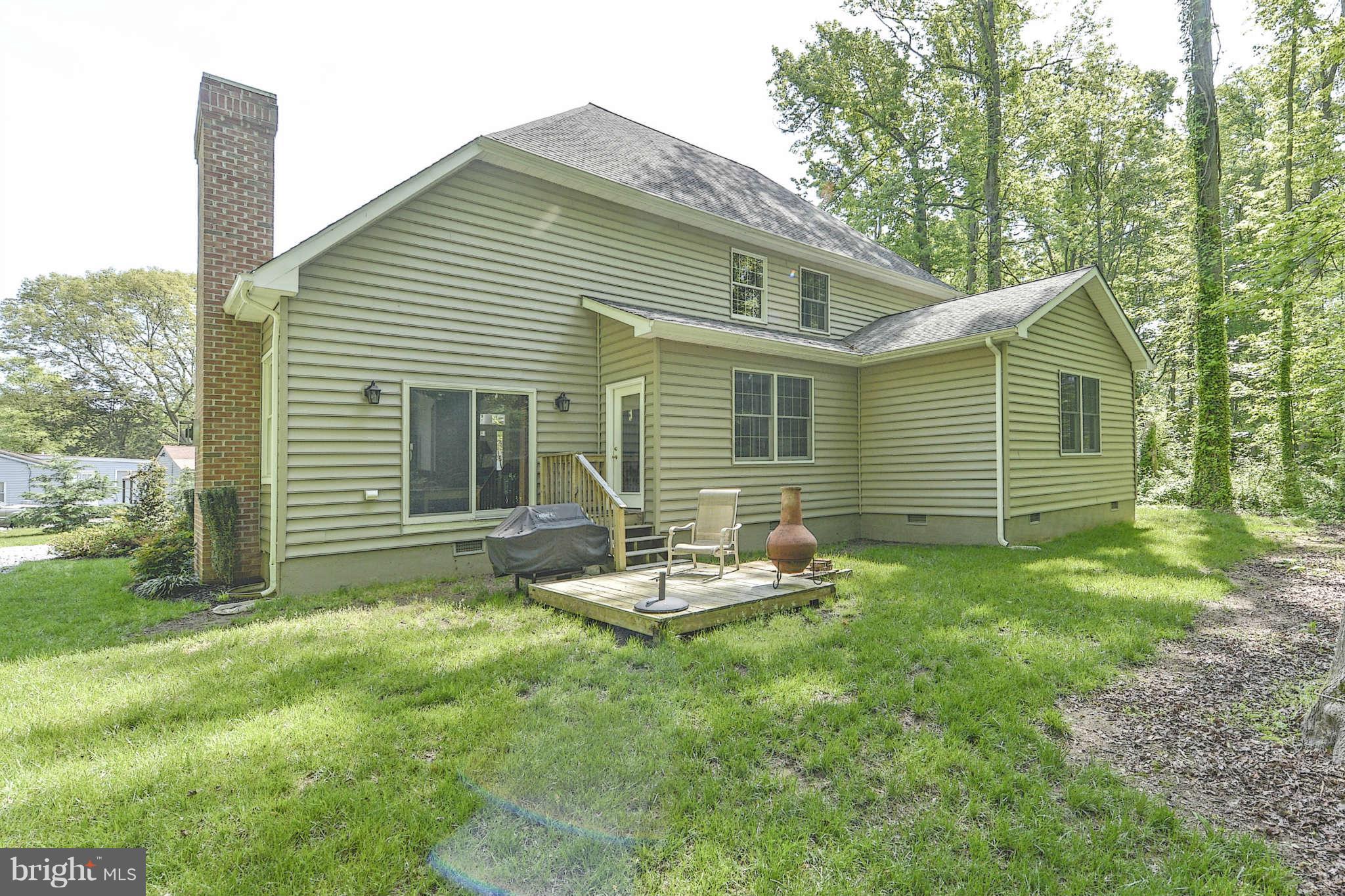 935 Winding Road Edgewater, MD 21037 - Photo 20 of 21 Exterior (Rear)