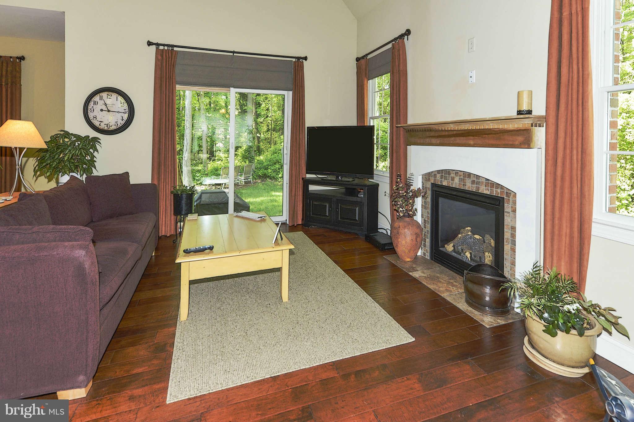 935 Winding Road Edgewater, MD 21037 - Photo 6 of 21 Family Room