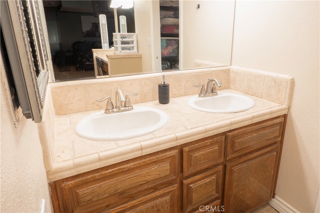 14681 Choco Road Apple Valley, CA 92307 - Photo 35 of 75