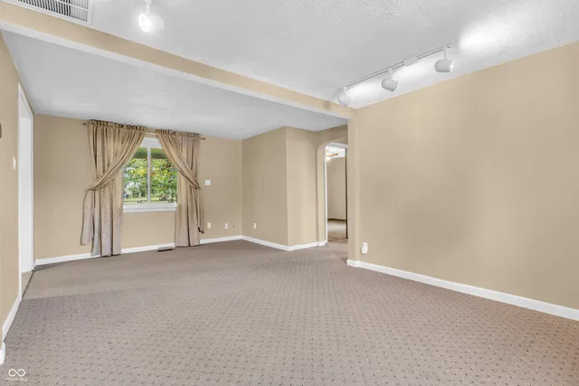 $162,500 | 8167 Sugar Creek Myrtle Lane, Fairland, IN 46126