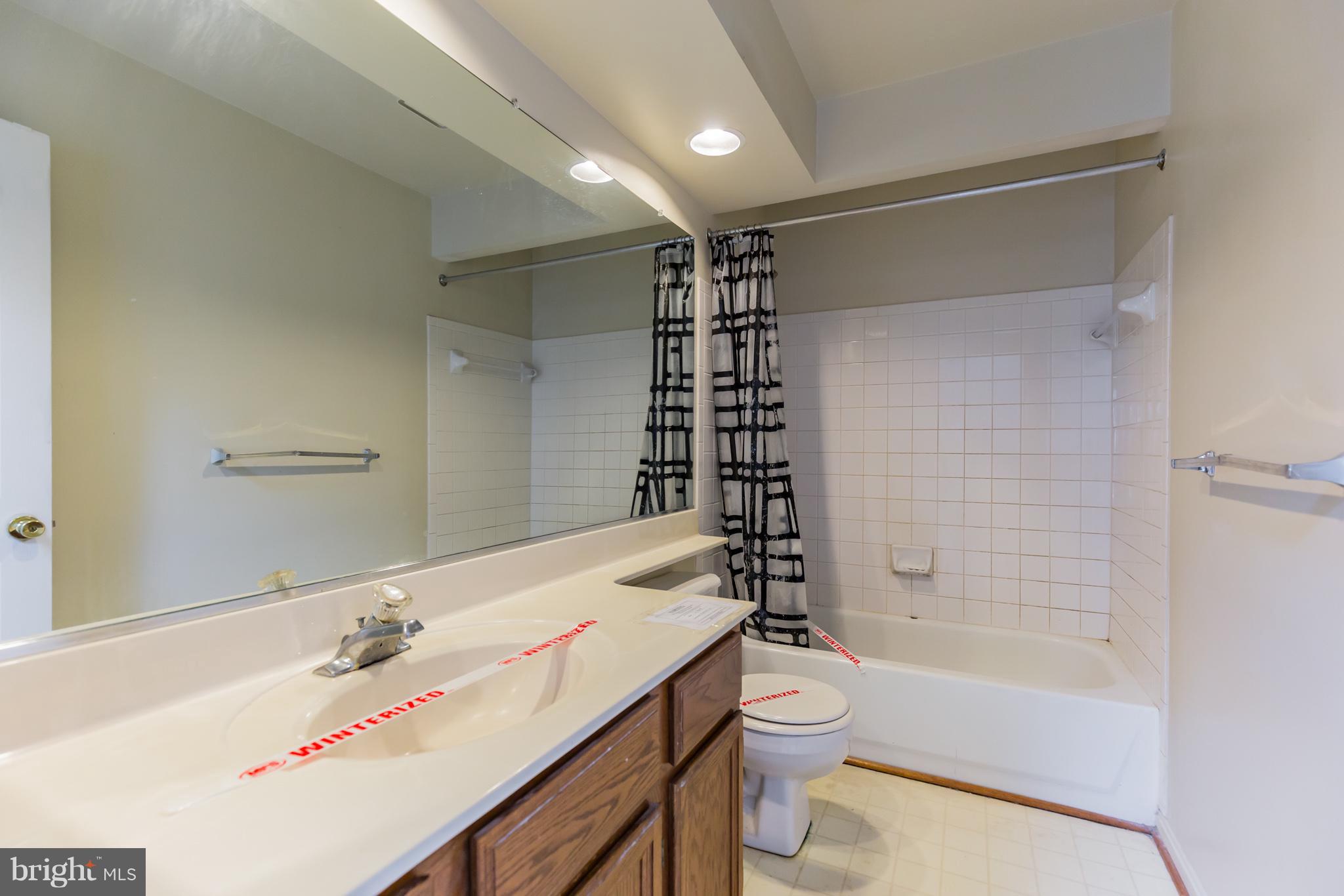 7018 Dew Drop Way Clinton, MD 20735 - Photo 27 of 30 Bath