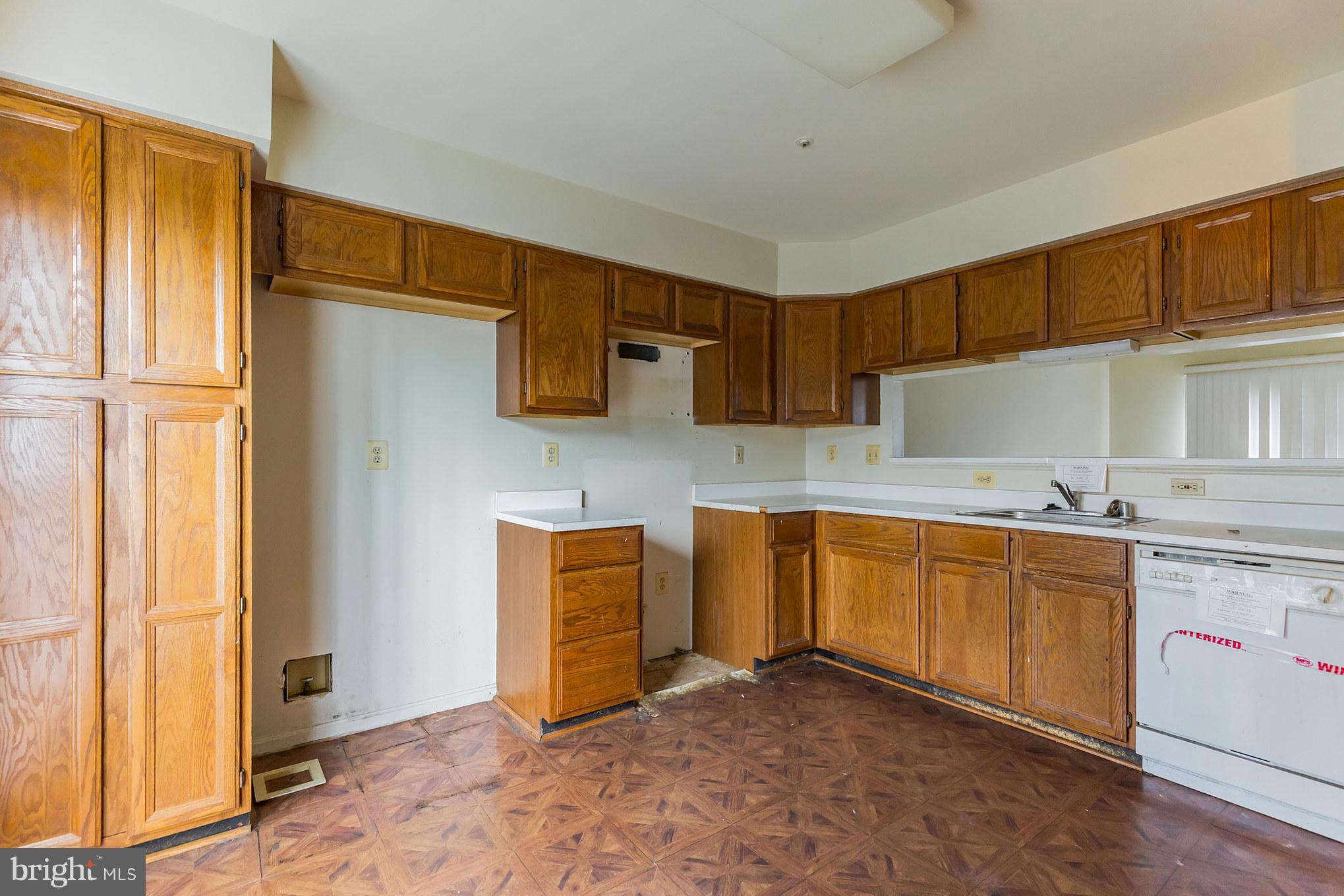 7018 Dew Drop Way Clinton, MD 20735 - Photo 5 of 30 Kitchen
