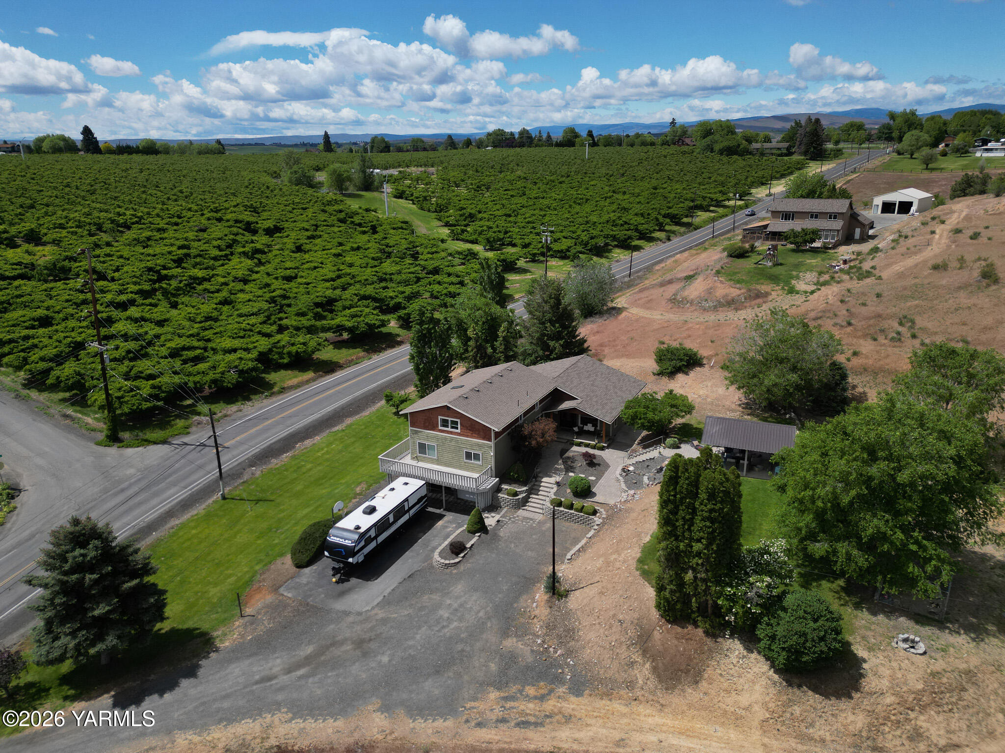 2121 Pleasant Hill Road Selah, WA 98942 - Photo 36 of 38 a view of a street with an outdoor space