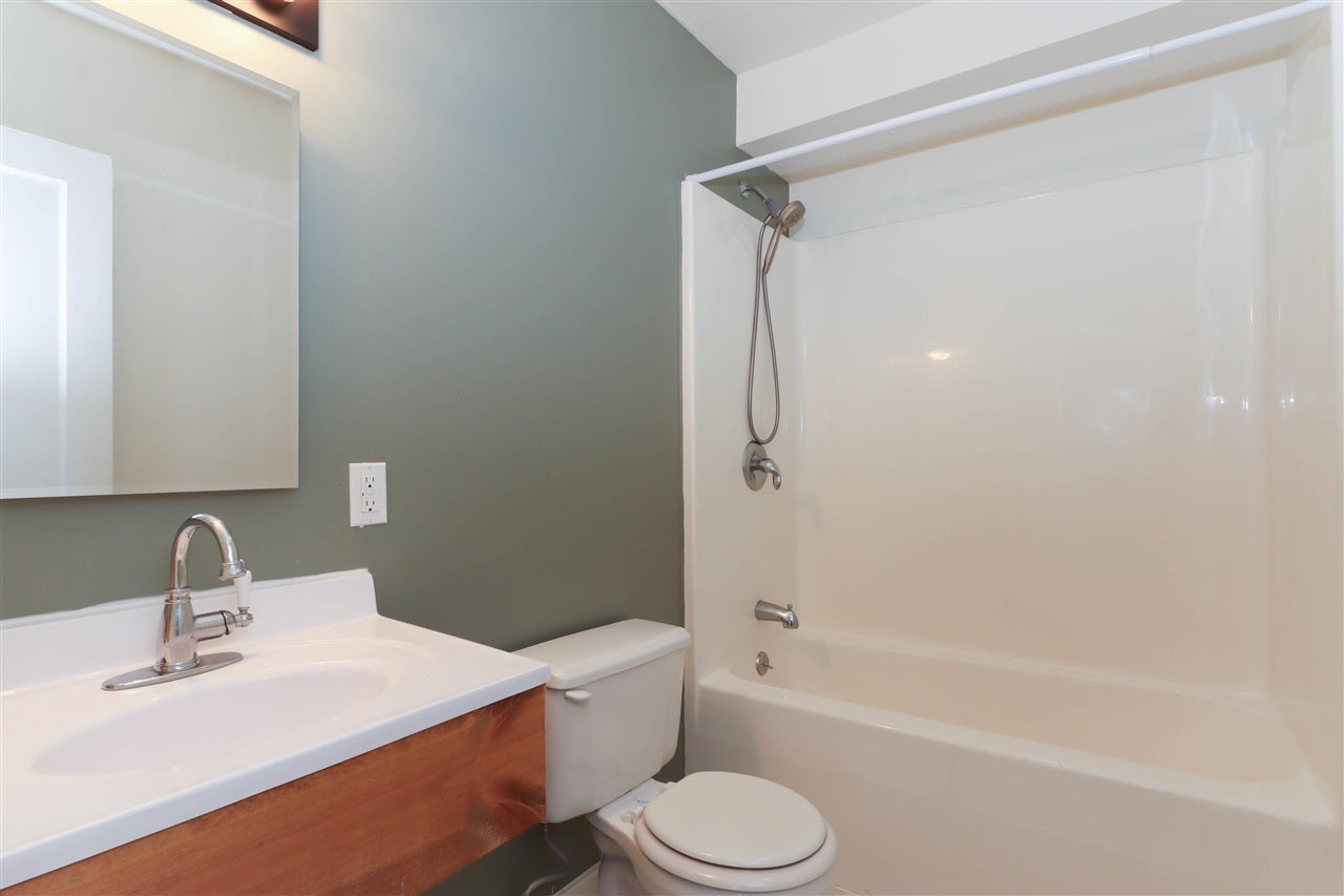 108 Middle Road Muscatine, IA 52761 - Photo 12 of 42 Gallery Image 12