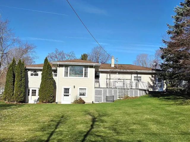 $275,000 | 44 Leroy Street, Hillsdale, MI 49242