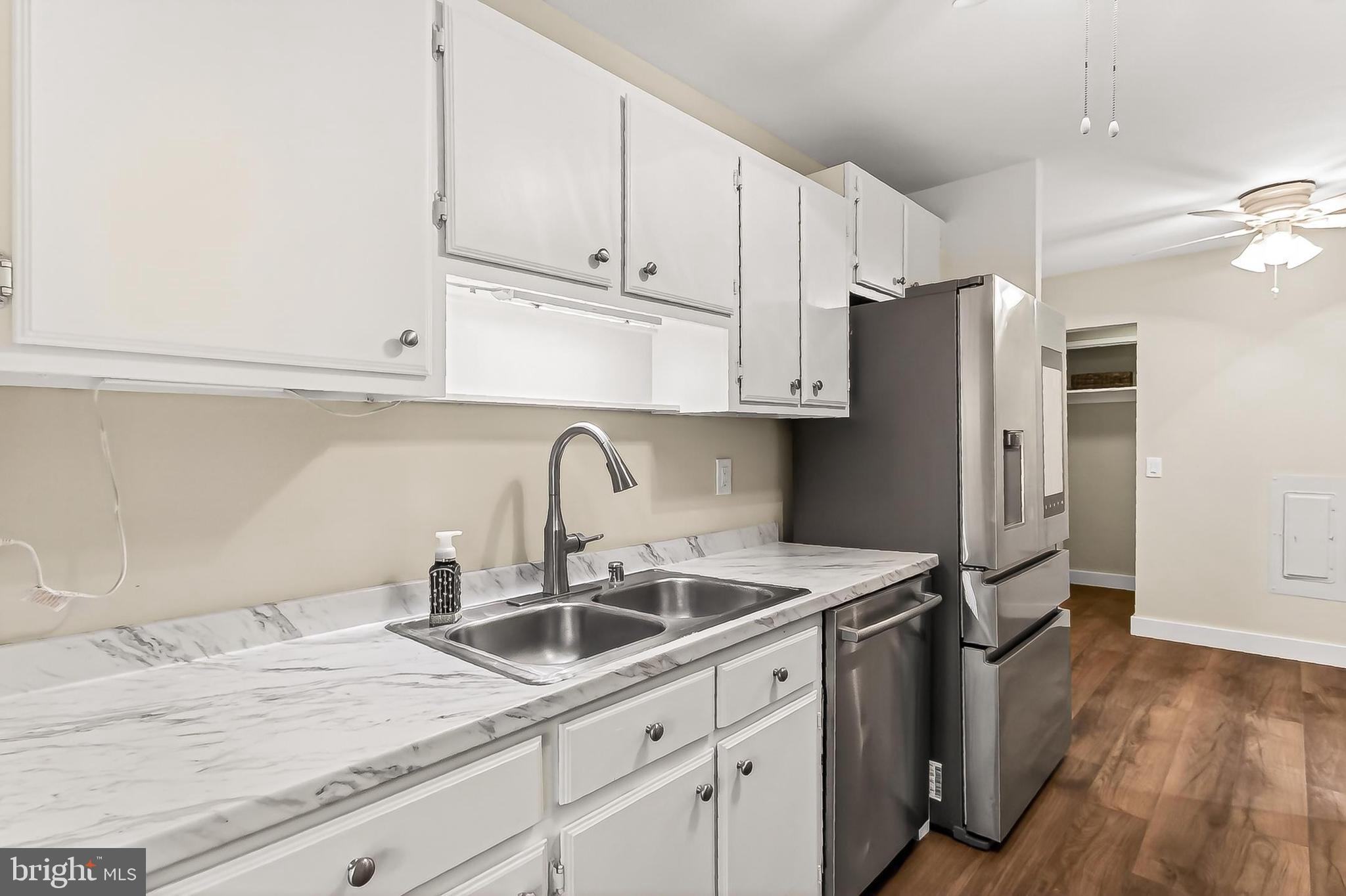 6101 Edsall Road, Unit 312 Alexandria, VA 22304 - Photo 17 of 78 Kitchen