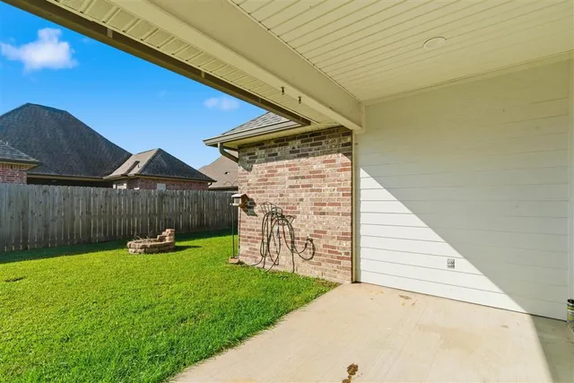 $275,000 | 1325 South Robinwood Drive, Lake Charles, LA 70611