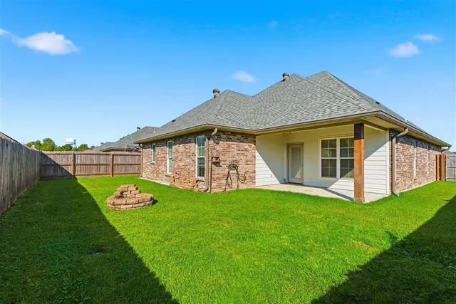 $275,000 | 1325 South Robinwood Drive, Lake Charles, LA 70611