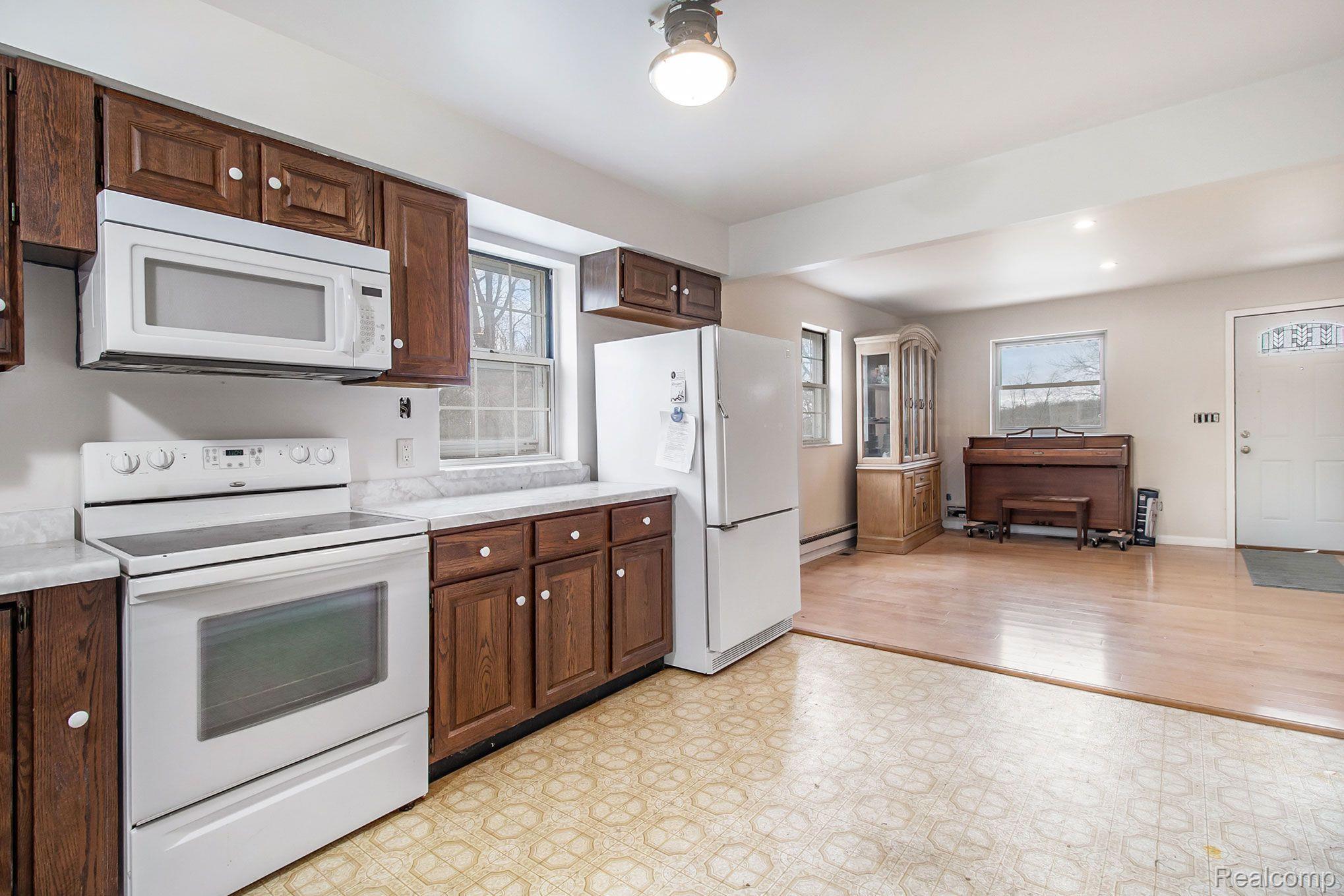 3541 Brophy Road Howell, MI 48855 - Photo 15 of 33 Gallery Image 15
