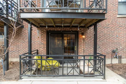 a view of entryway front of house