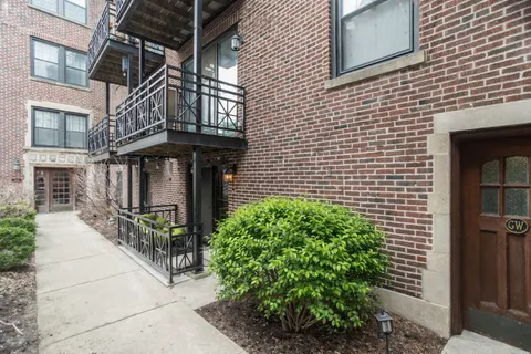$360,000 | 5350 North Glenwood Avenue, Unit GW, Chicago, IL 60640