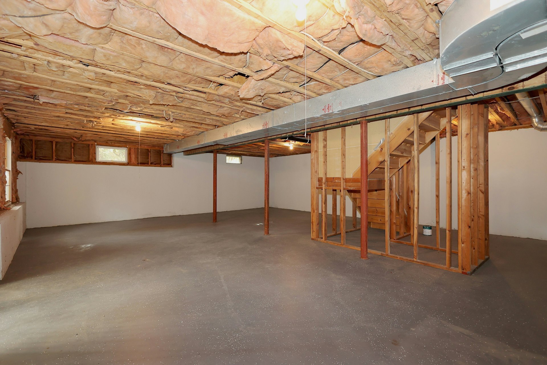 44 Deer Run Road Fairfield, CT 06824 - Photo 20 of 40 a view of a garage