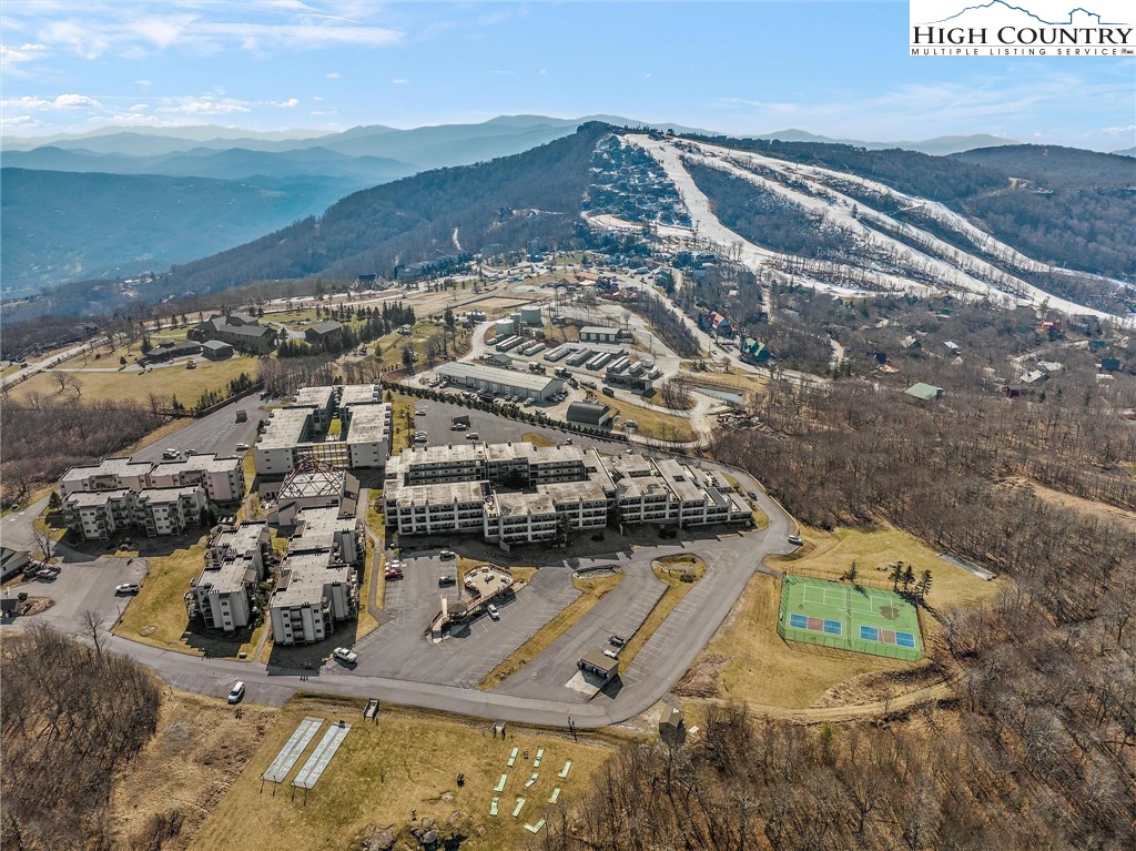 301 Pinnacle Inn Road, Unit 3126 Beech Mountain, NC 28604 - Photo 3 of 48 Gallery Image 3