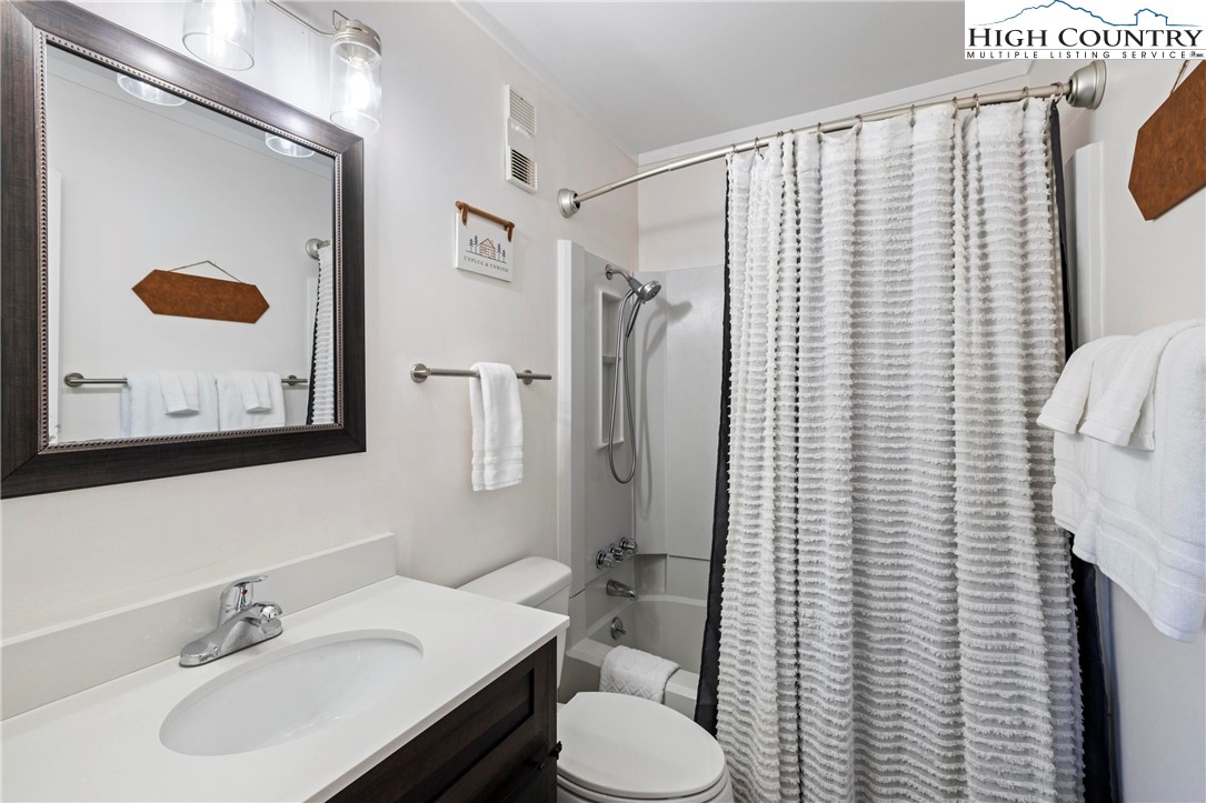 301 Pinnacle Inn Road, Unit 3126 Beech Mountain, NC 28604 - Photo 9 of 48 Gallery Image 9