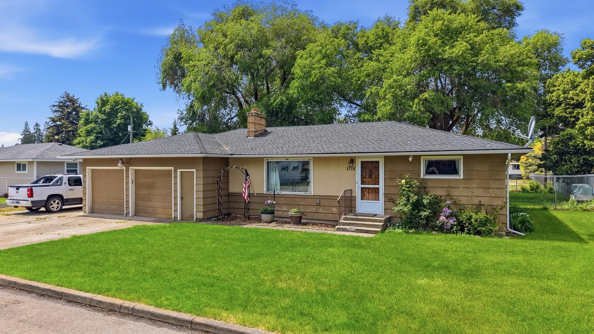 1714 South Bolivar Road Spokane Valley, WA 99037 - Photo 2 of 46