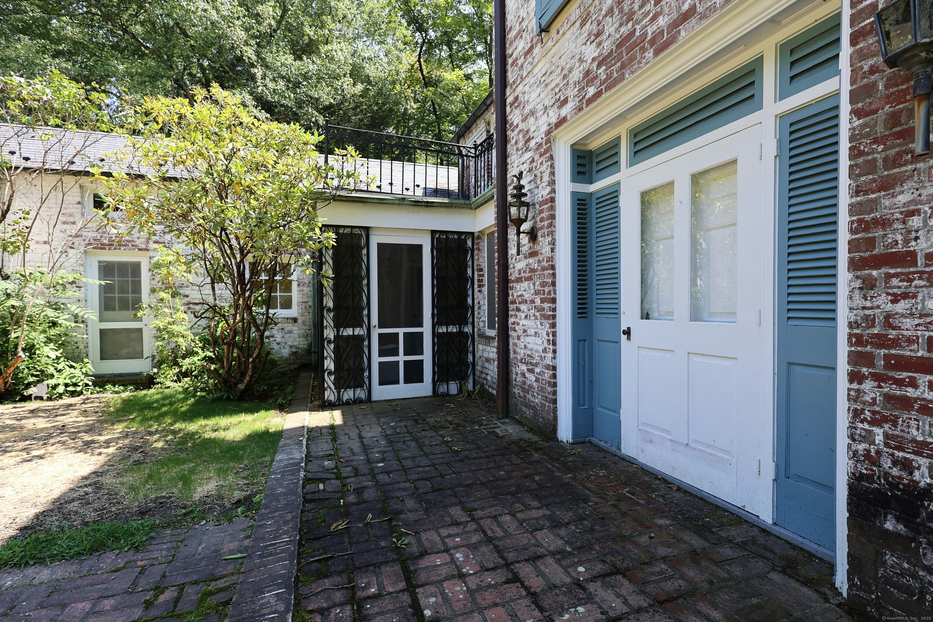 33 Peaceable Street Redding, CT 06896 - Photo 14 of 40