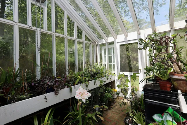 $1,599,000 | 33 Peaceable Street, Redding, CT 06896