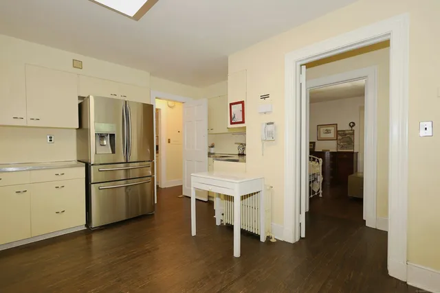 $1,599,000 | 33 Peaceable Street, Redding, CT 06896