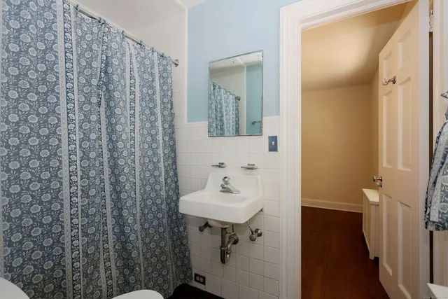 $1,599,000 | 33 Peaceable Street, Redding, CT 06896